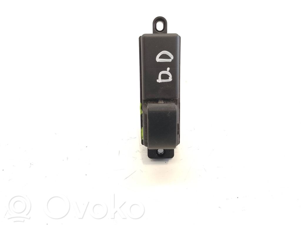 Elektrinių langų jungtukas   D65166370