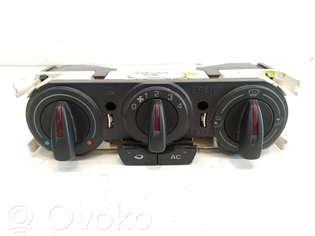 Seat Ibiza IV (6J,6P) Centralina/modulo climatizzatore 