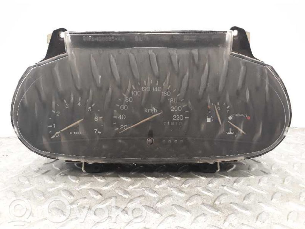 Ford Escort Geschwindigkeitsmesser Cockpit 