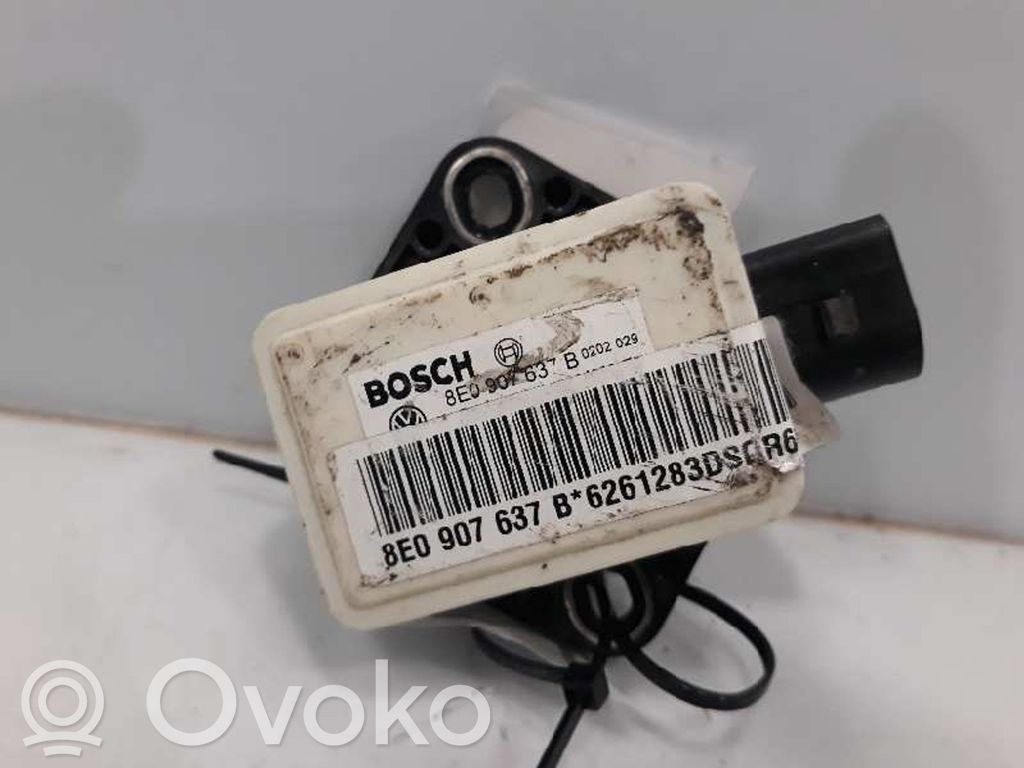 Unidad de control/módulo del motor   8E0907637B
