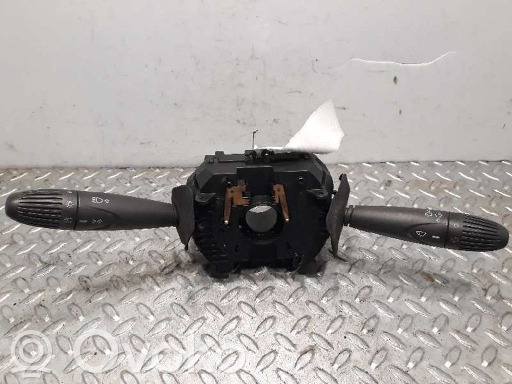 Fiat Punto (188) Interruptor de control multifunción 