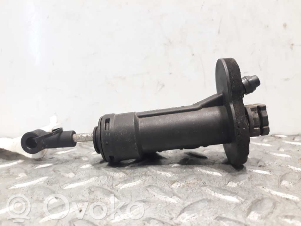 Pedal de embrague   4F0721401B