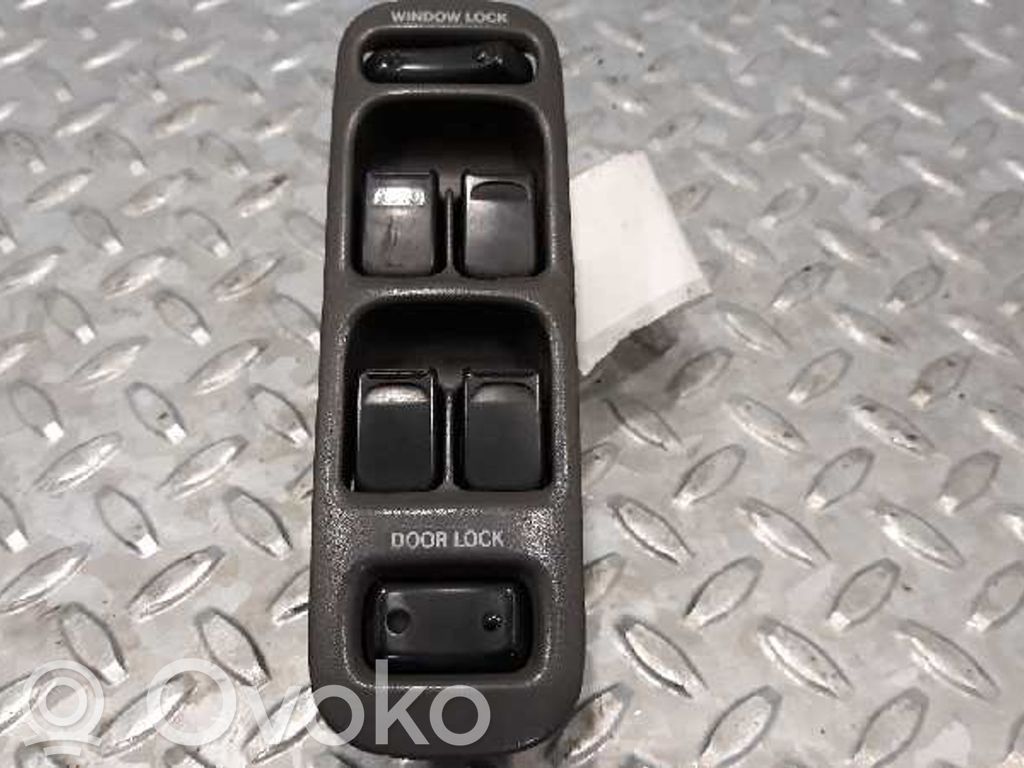 Suzuki Baleno EG Interruptor del elevalunas eléctrico 