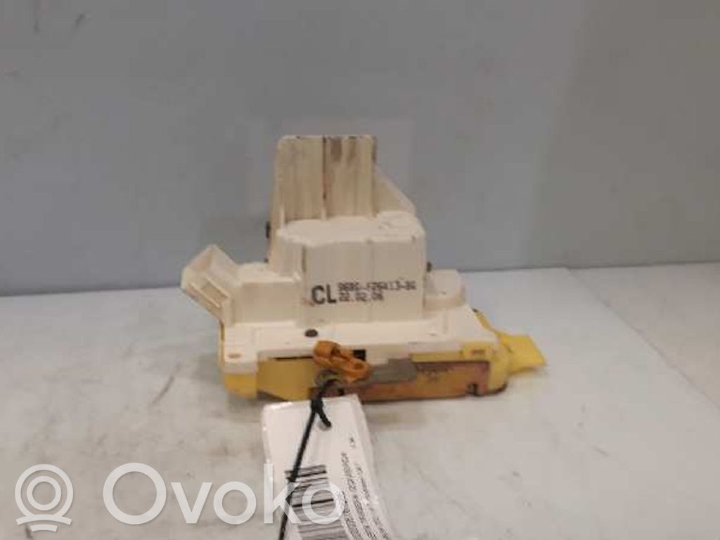 Ford Mondeo MK II Zamek drzwi tylnych 