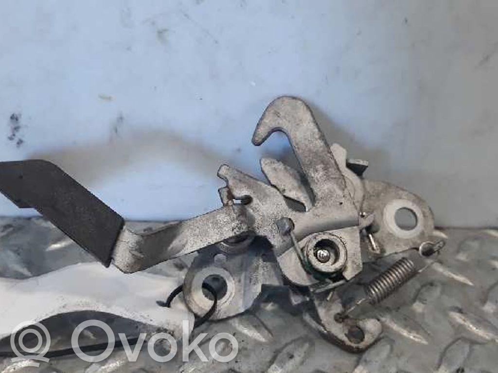 Tie down hook / loop