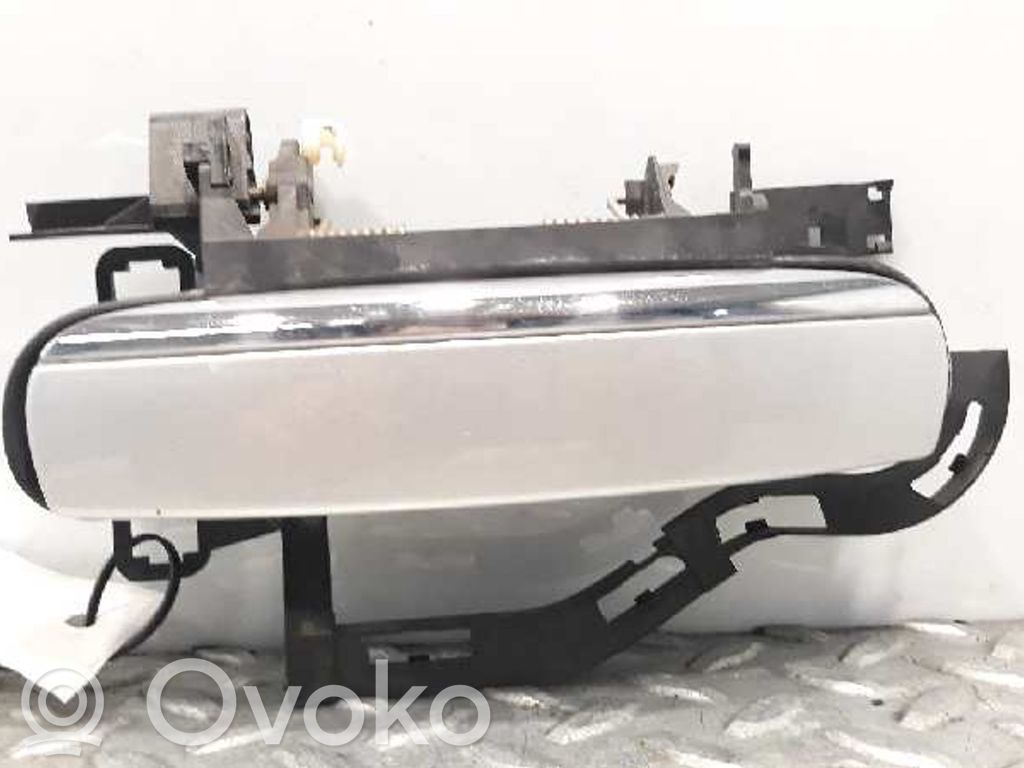 Manecilla externa puerta trasera   4F0837208B