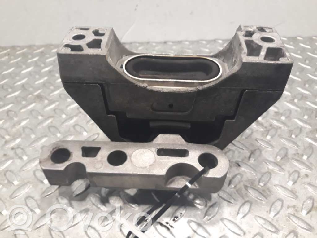 Engine mount bracket   9156946