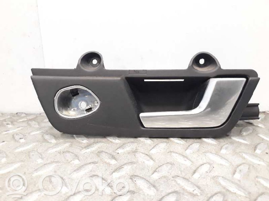 Manecilla interna puerta delantera   8E1837020G