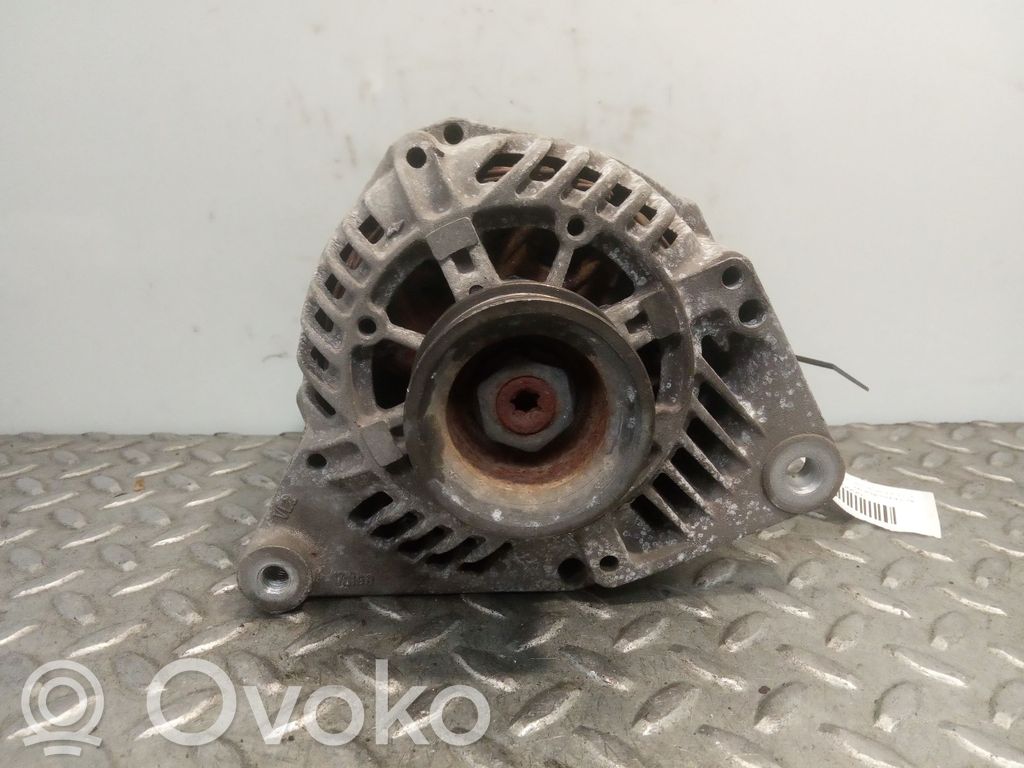 Audi A4 S4 B5 8D Ģenerators 