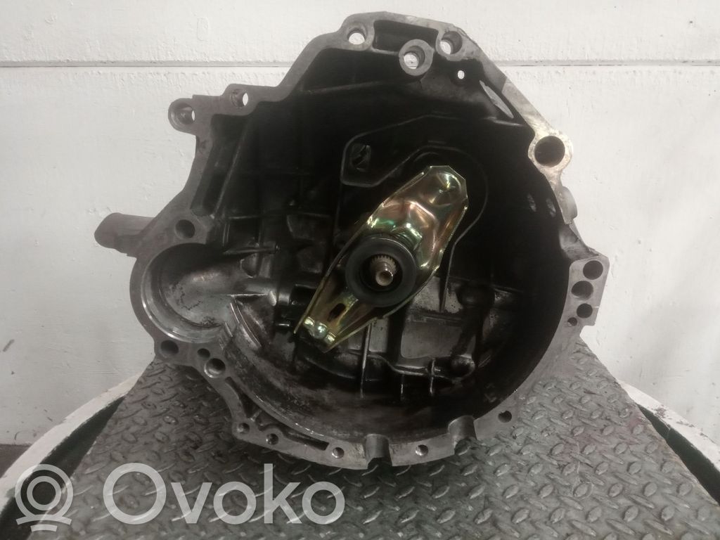 Volkswagen Passat Alltrack Cutie viteze manuală cu 5 trepte 