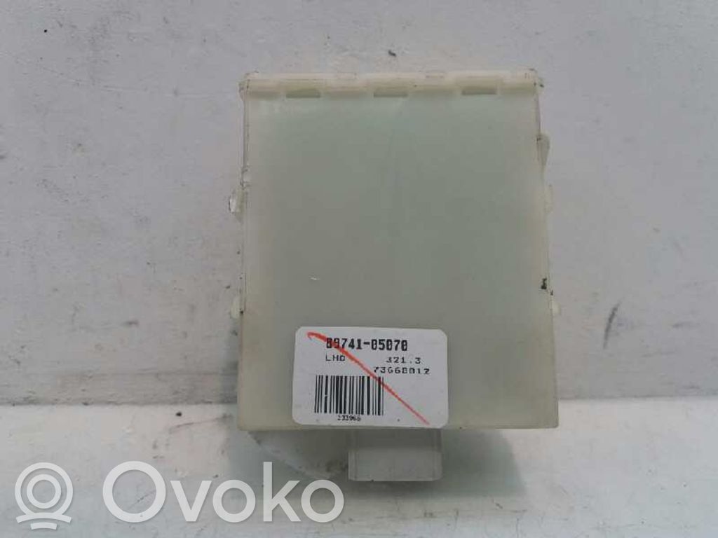 Toyota Avensis T220 Calculateur moteur ECU 