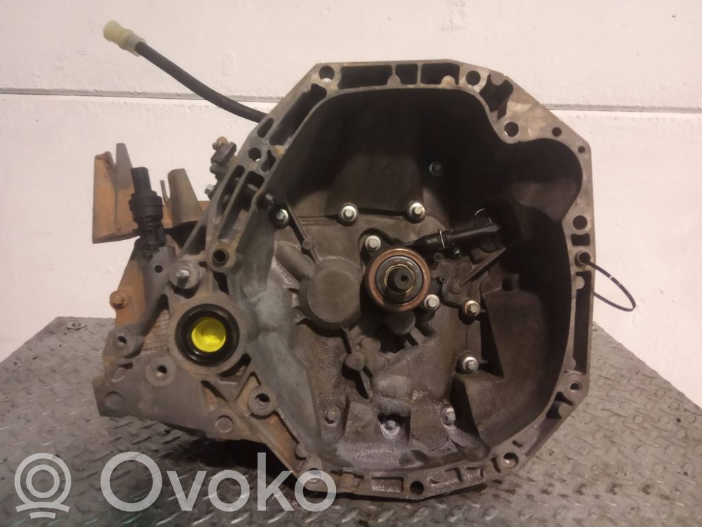 Nissan Kubistar Cutie viteze manuală cu 5 trepte 