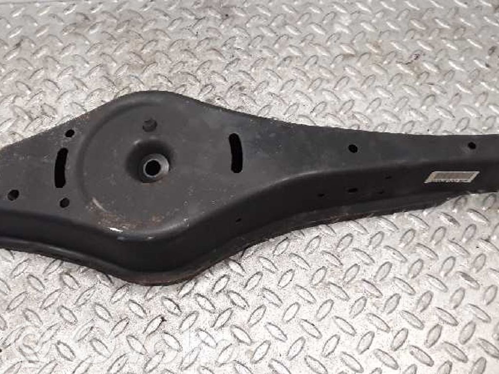 Braț control spate   5Q0505323C