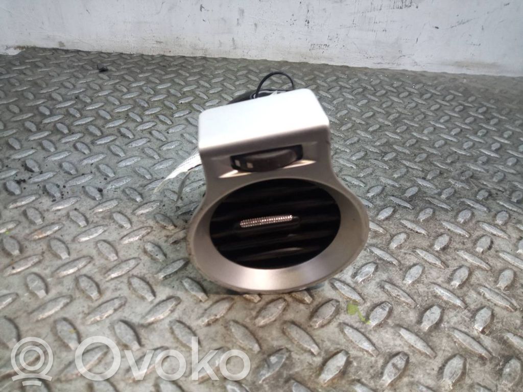 Ilmanohjain   68750JY00A,68750JY00B