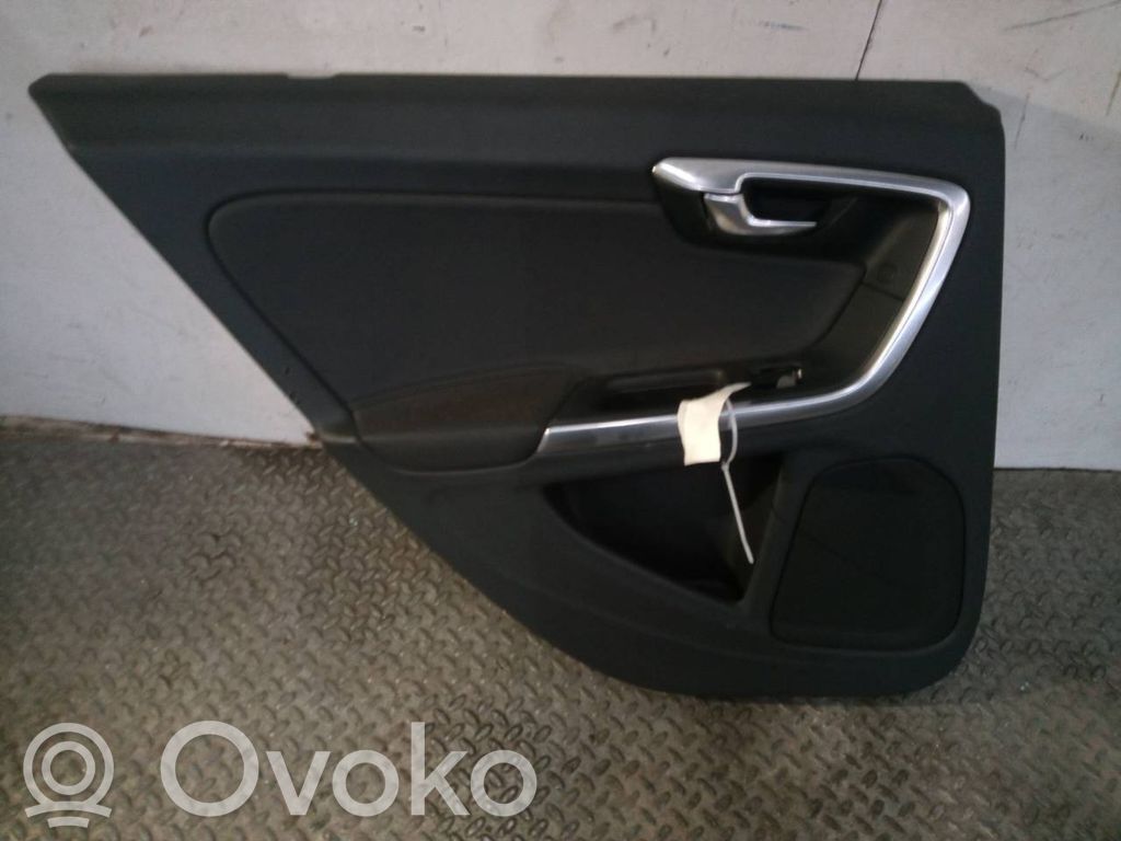 Volvo V60 Boczki / Poszycie drzwi tylnych 