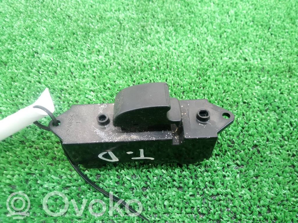 Przyciski szyb   8608A183