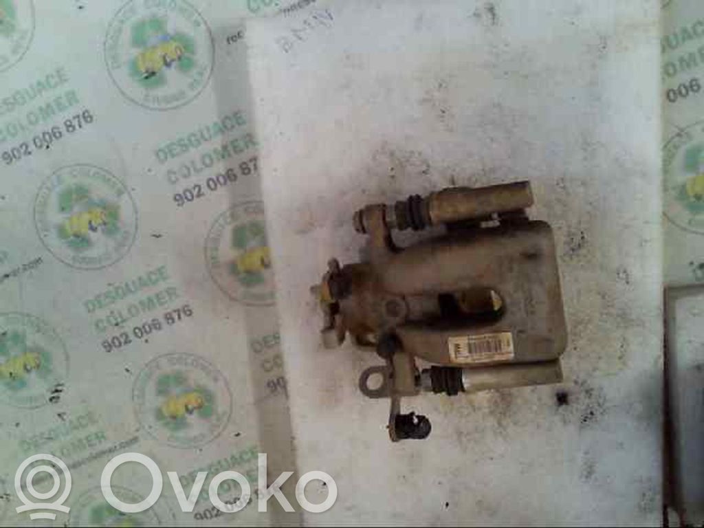 Tylny zacisk hamulcowy   4402F5