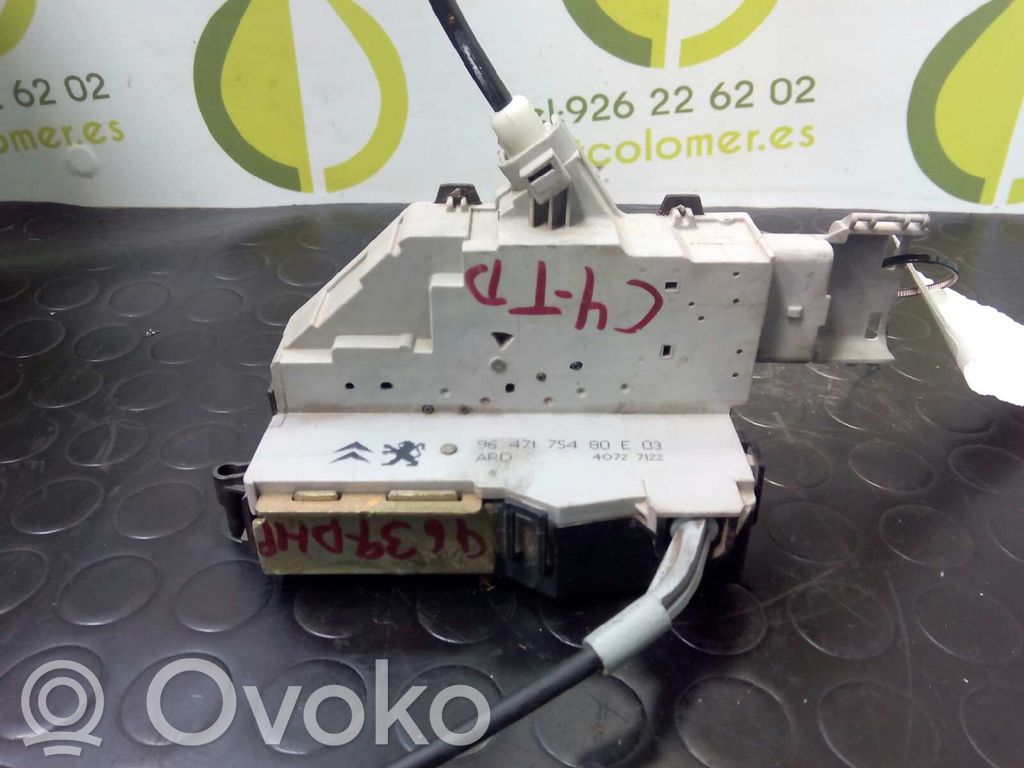 Citroen C4 I Takaoven lukko 
