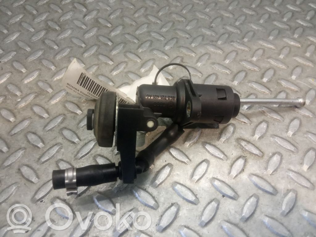 Pedal de embrague   8E2721401AC