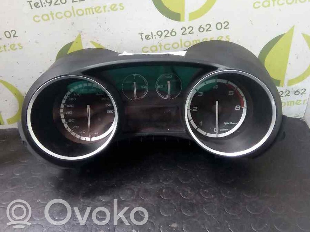 Alfa Romeo Giulietta Geschwindigkeitsmesser Cockpit 