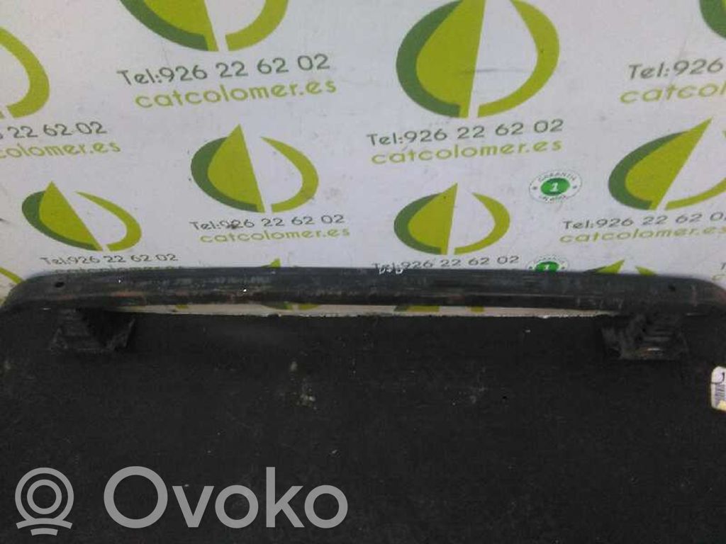 Travesaño trasero