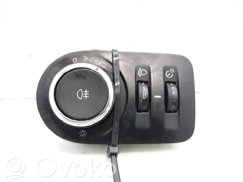 Opel Corsa D Interruptor de control del panel de luces 