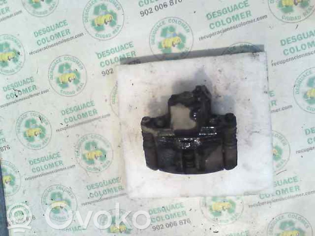Caliper de freno delantero