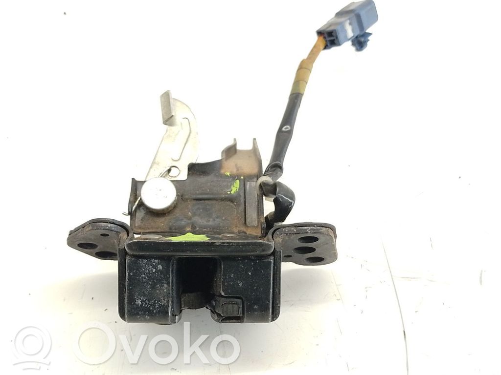 Toyota Yaris Tie down hook / loop 