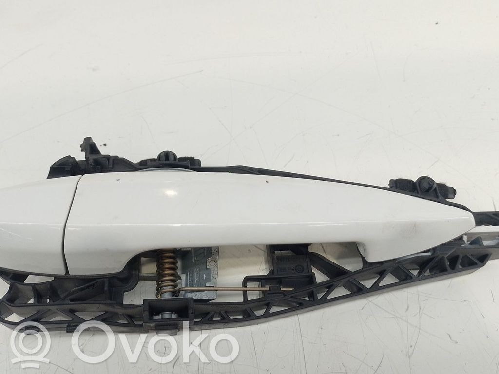 BMW X1 F48 F49 Klamka zewnętrzna drzwi przednich 