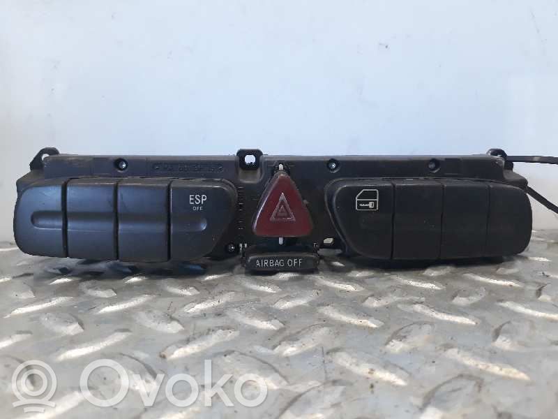 Mercedes-Benz C W203 Hazard light switch 
