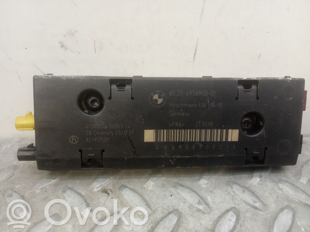 BMW 1 E81 E87 Variklio valdymo blokas 
