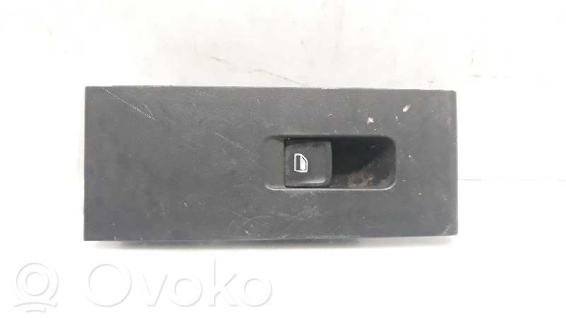 Skoda Rapid (NH) Electric window control switch 
