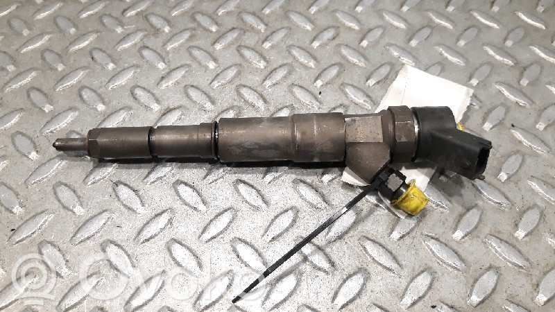 BMW 7 E38 Fuel injector 