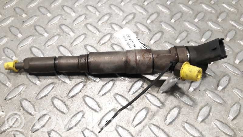 BMW 7 E38 Fuel injector 