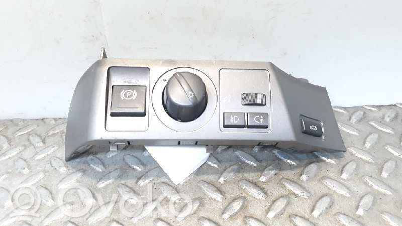 Interruptor de control del panel de luces   61316911516,6131691884901