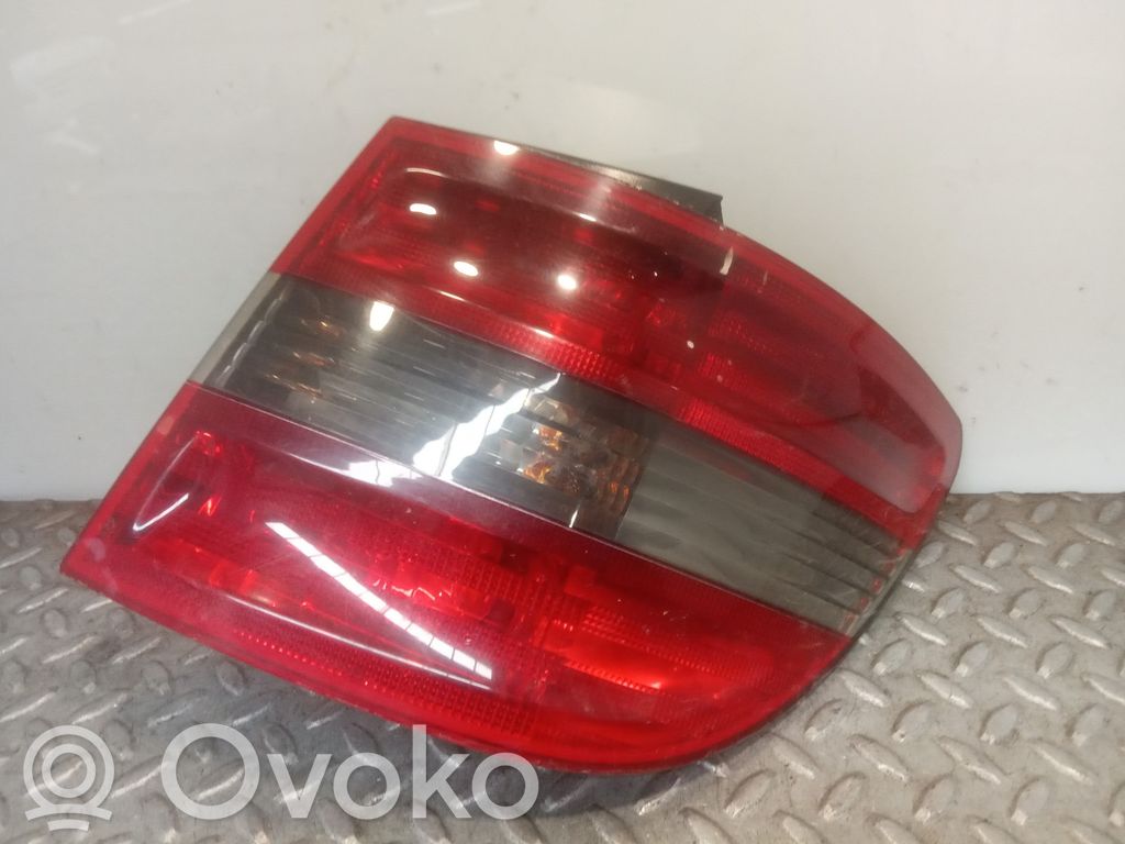Mercedes-Benz B W247 Luci posteriori