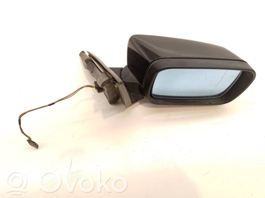 Front door electric wing mirror
