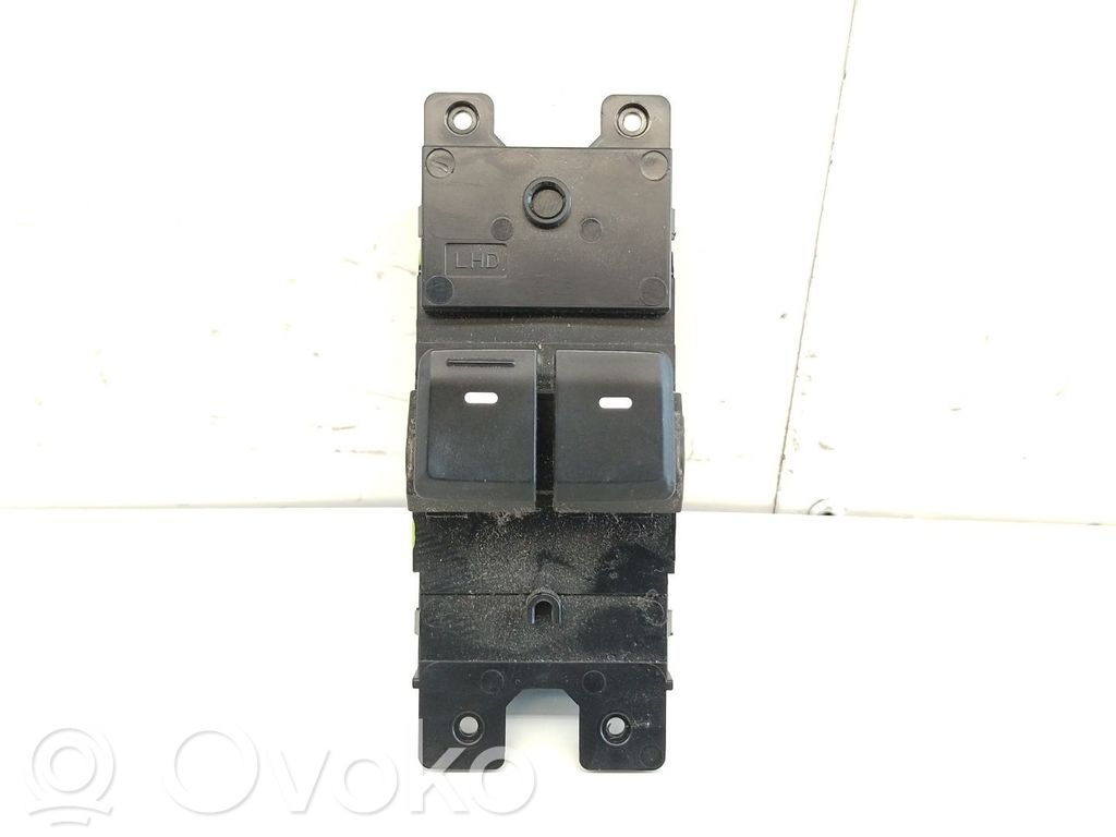 Hyundai i20 (GB IB) Interruptor del elevalunas eléctrico 
