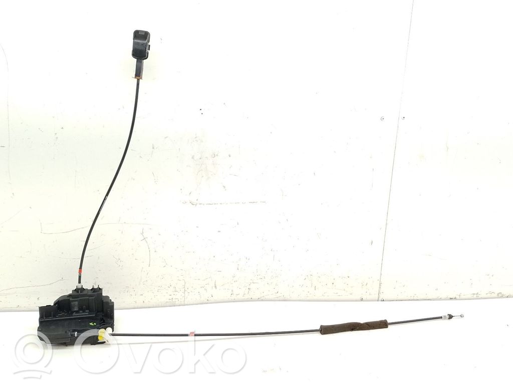 Nissan Note (E11) Front door lock 