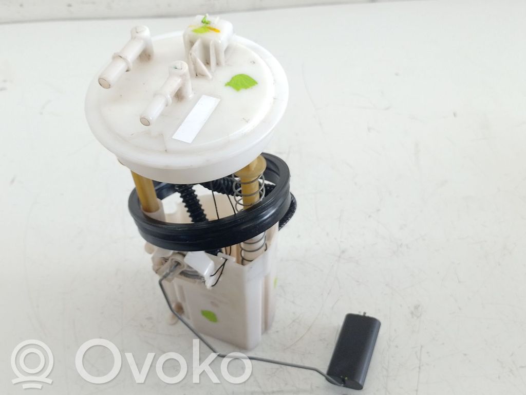 Nissan Qashqai Pompa paliwa w zbiorniku 