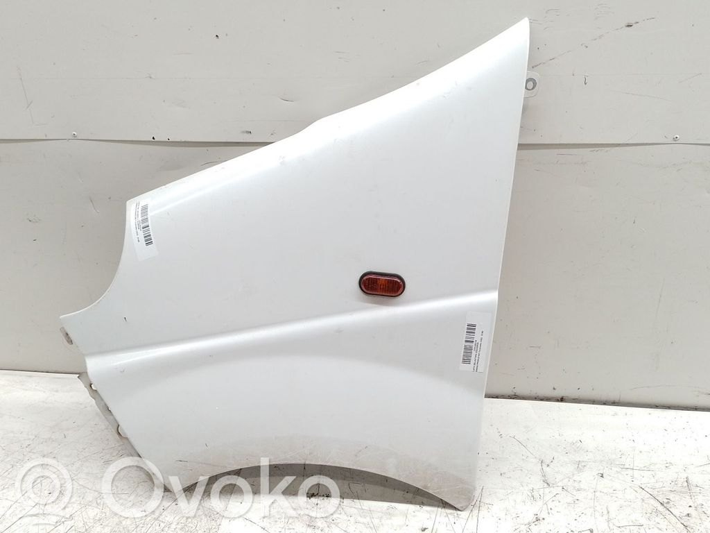 Nissan Primastar Błotnik przedni 