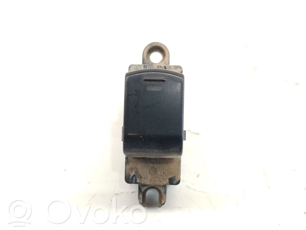 Electric window control switch   25411EA00A,25411EA00A,25411EA00A