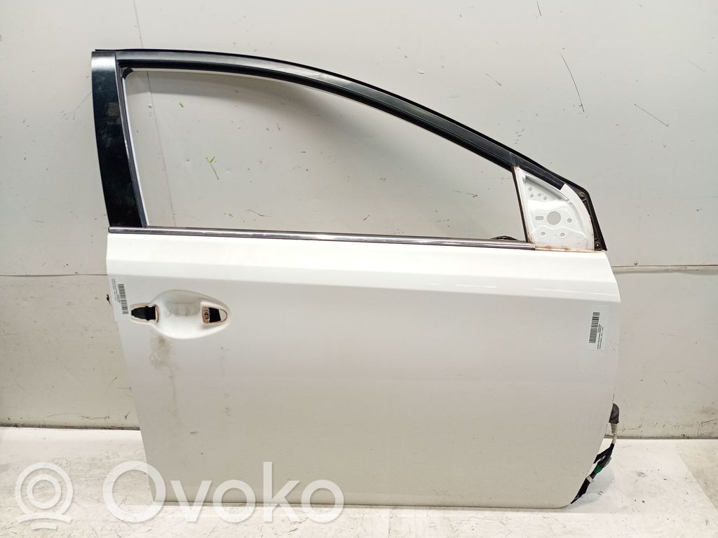 Toyota Auris E180 Etuovi 