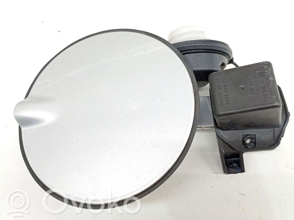 Opel Corsa E Tankdeckel Tankklappe