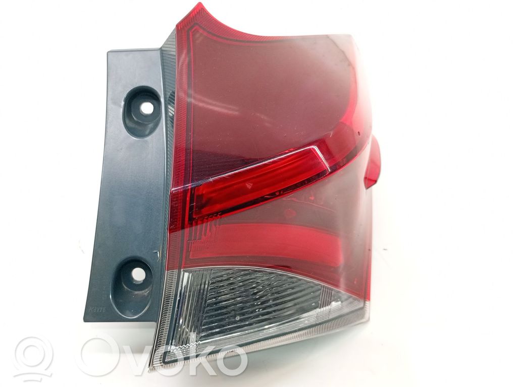 Toyota Auris E180 Lampa tylna