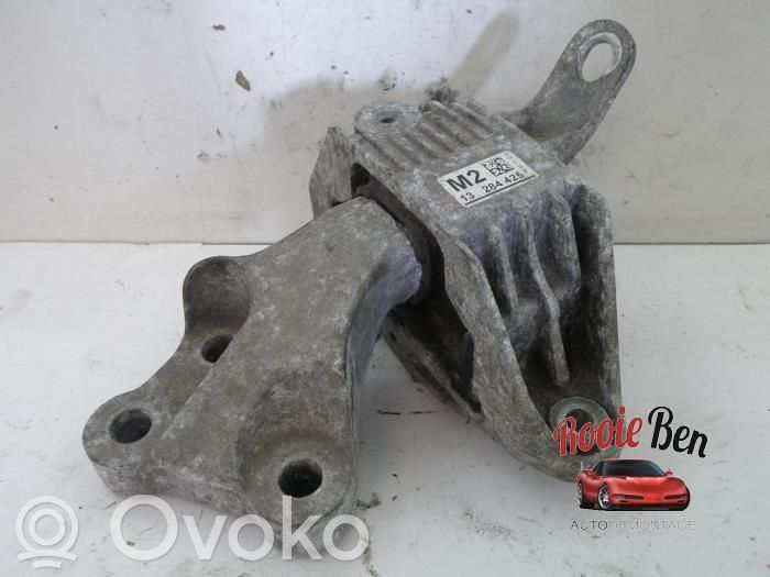 Engine mount bracket   13284425