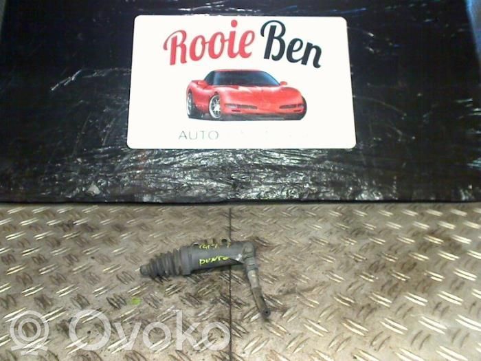 Fiat Punto (188) Kytkimen pääsylinteri 