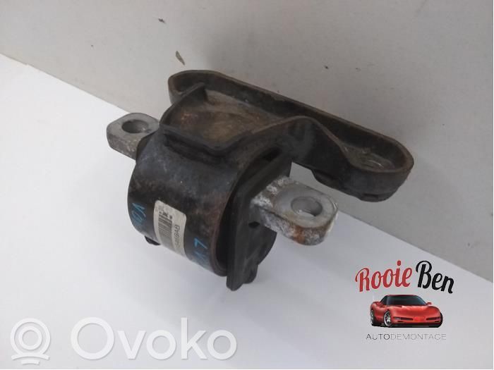 Chrysler Sebring (JS) Engine mount bracket 
