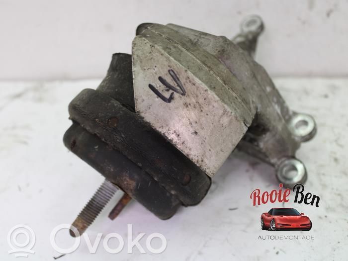 Cadillac STS Wspornik / Mocowanie silnika 