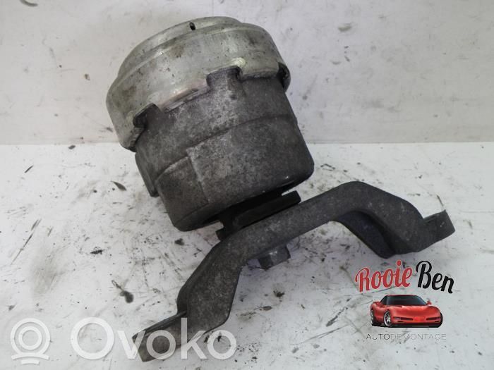 Engine mount bracket